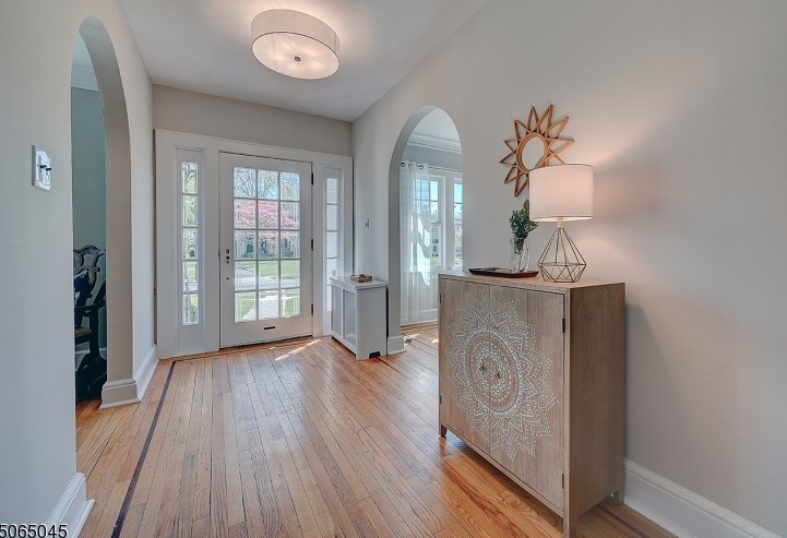 49 Mountainview Rd, Millburn, NJ 07041-1526