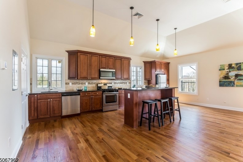 660 Bloomfield Ave #a, Verona, NJ 07044