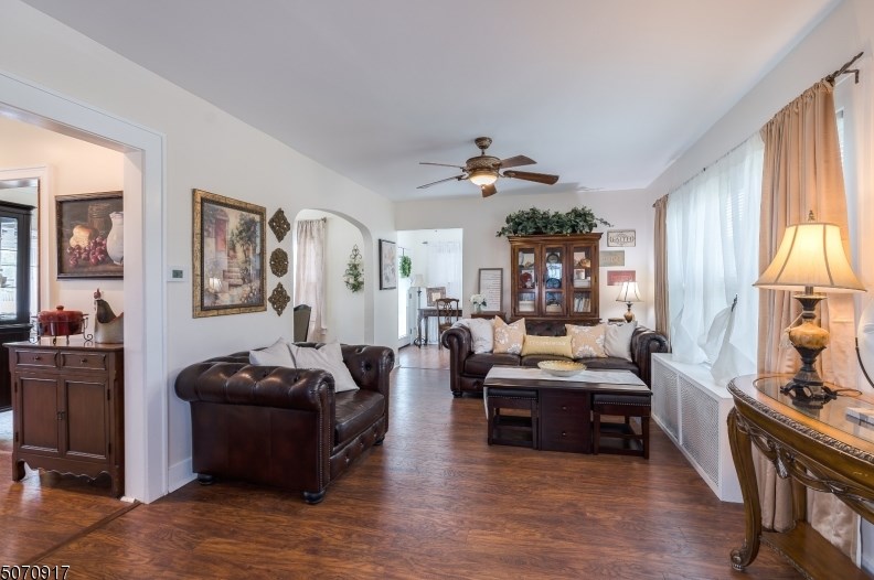 43 Dumont Ave, Clifton, NJ 07013-1006