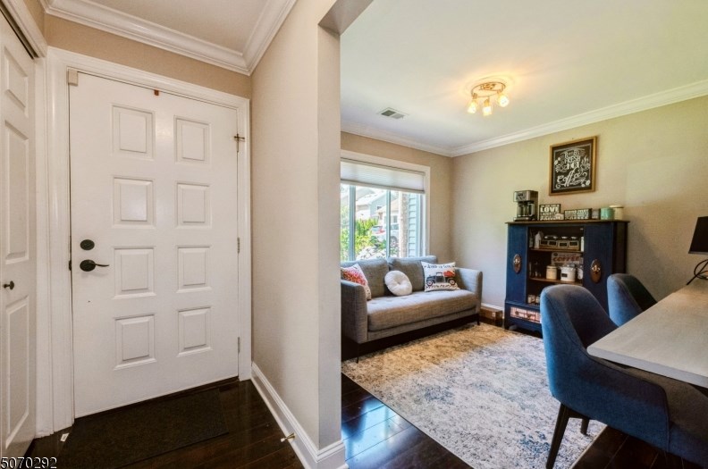 103 Driftwood Dr, Franklin Township, NJ 08873