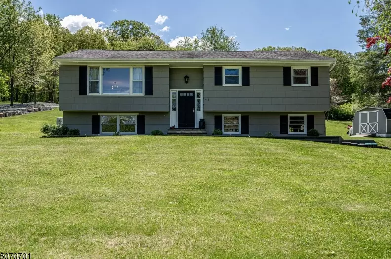 418 W Hill Rd, Glen Gardner, NJ 08826