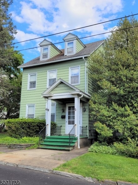 18 Aurora St, Delaware Park, NJ 08865-1308