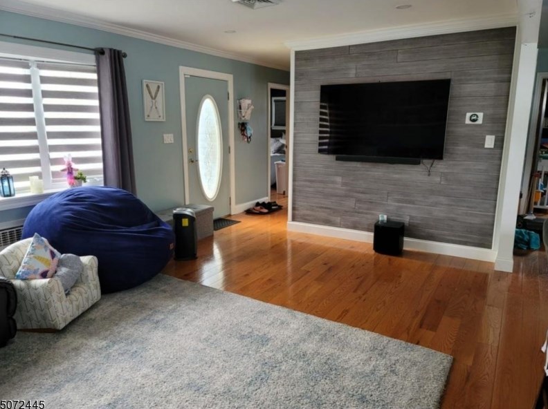 27 Avenue D, Lodi, NJ 07644