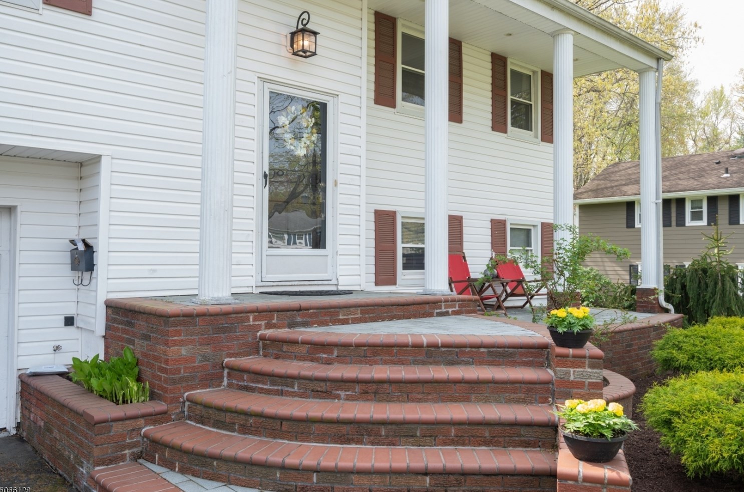 22 Greenbriar Dr, Berkeley Heights, NJ 07922