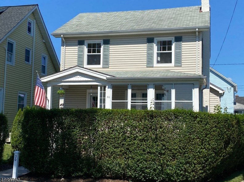 30 Blaine St, Millburn, NJ 07041-1309