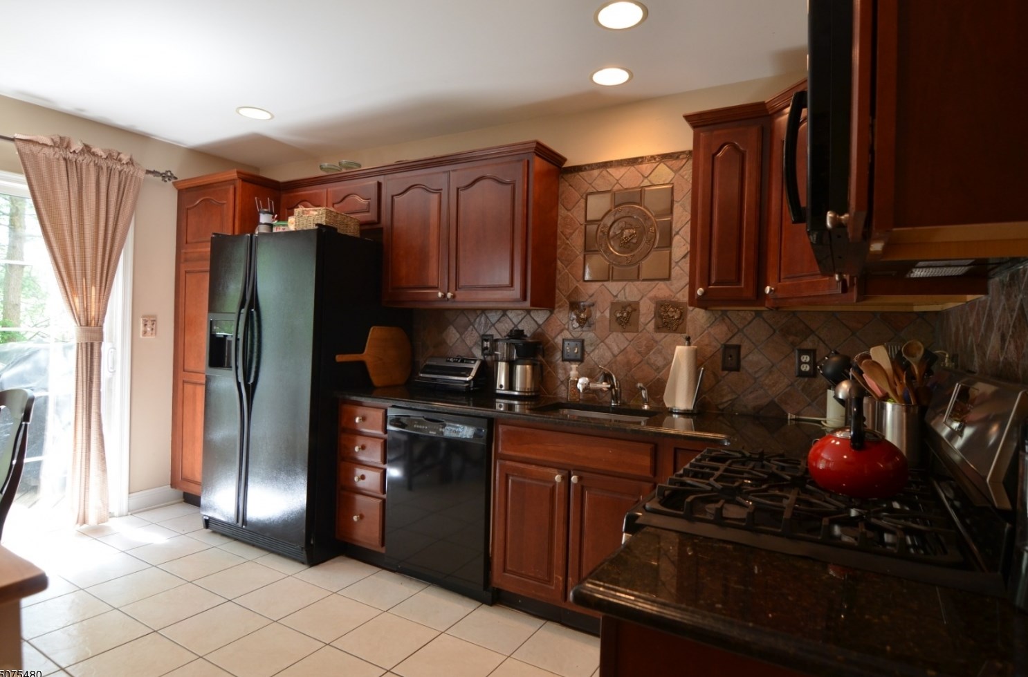 38 Musket Dr, Basking Ridge, NJ 07920-3840