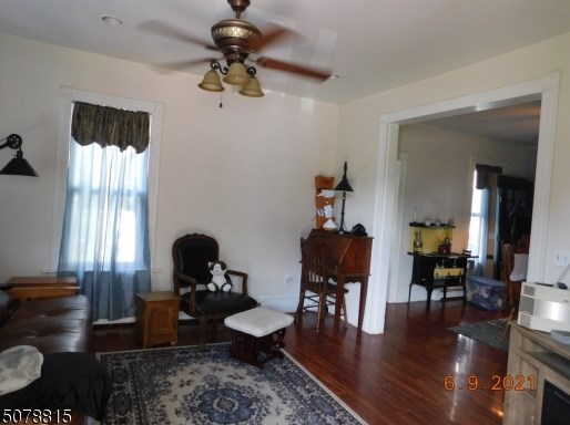 73 Grand Ave, Washington, NJ 07882-1240