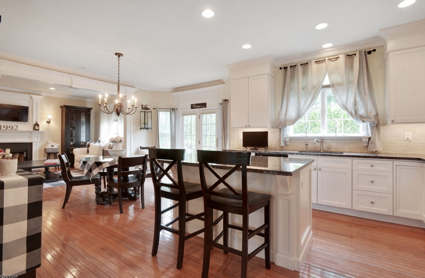 223 Lincoln St, Berkeley Heights, NJ 07922-1160