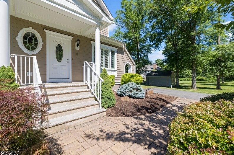 41 Elizabeth Ave, Warren, NJ 07059