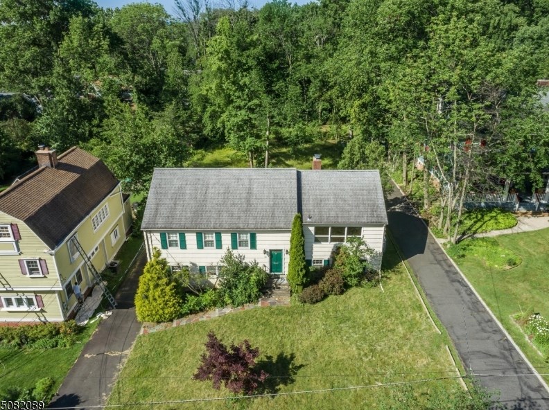 62 Mountain Ave, Millburn, NJ 07041-2021