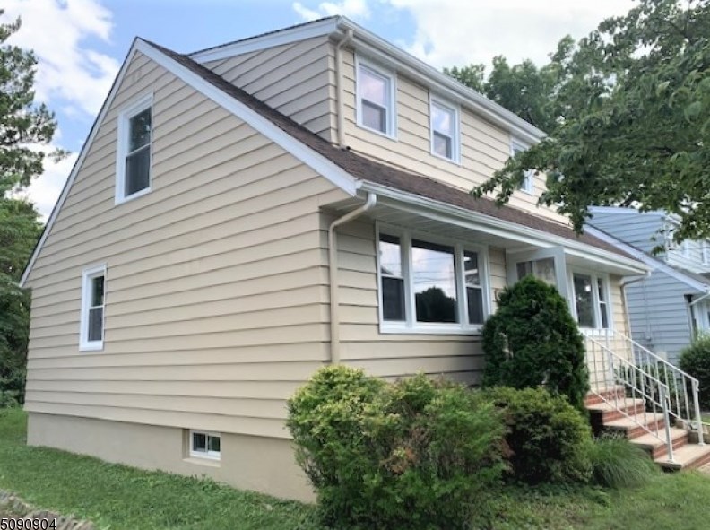 103 Orono St, Clifton NJ  07013-2052 exterior