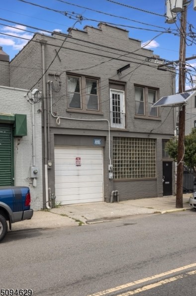 51 Bruen St Fl 2, Newark, NJ 07105