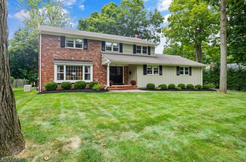 26 Runnymeade Rd, Berkeley Heights, NJ 07922-2012