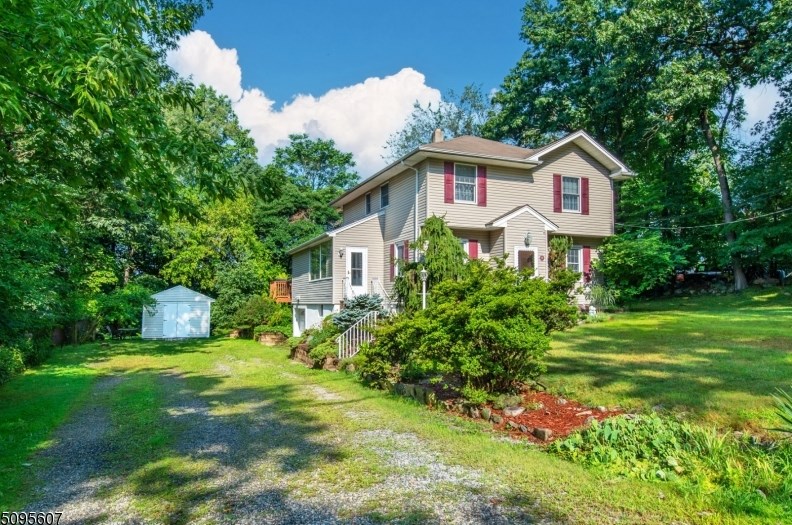 77 Garside Ave, Wayne, NJ 07470-2410