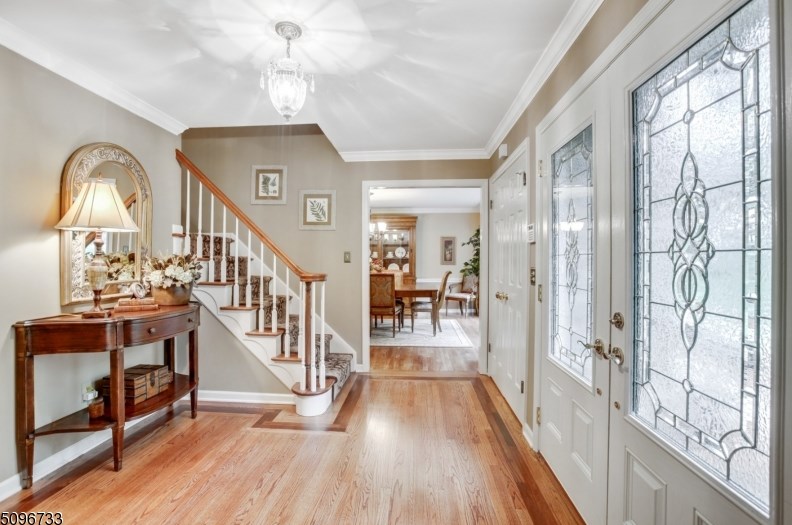 6 Wychwood Rd, Morristown, NJ 07960