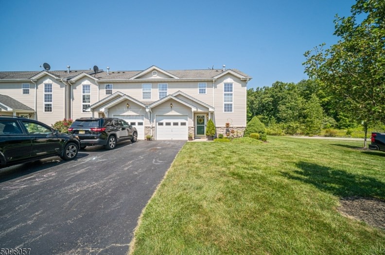 37 Winding Way, Hardyston, NJ 07419-9653