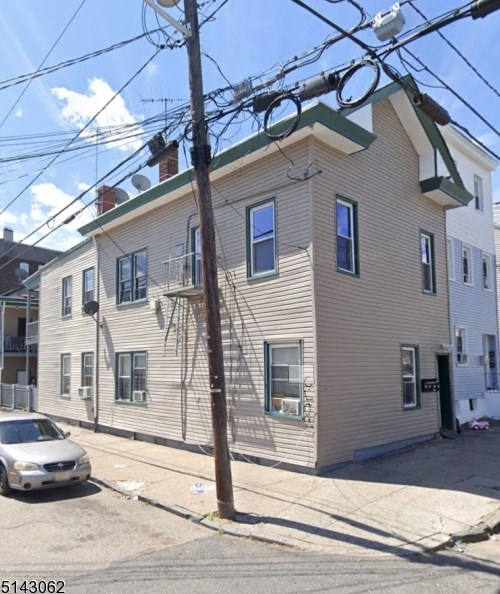 36 Oak St #2r, Paterson, NJ 07501