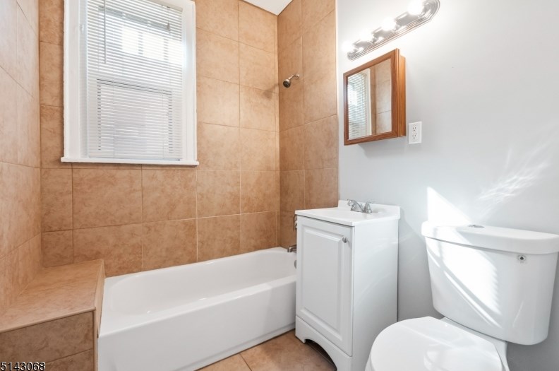 408 10th #5, Paterson, NJ 07514