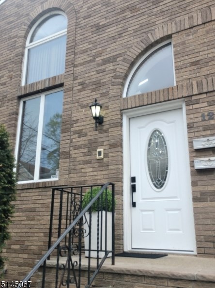 12 Maple Ave, Wallington NJ  07057-1025 exterior