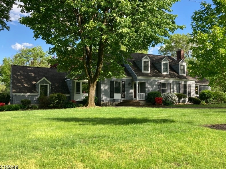 15 Cherry Ln, Basking Ridge NJ  07920-1107 exterior