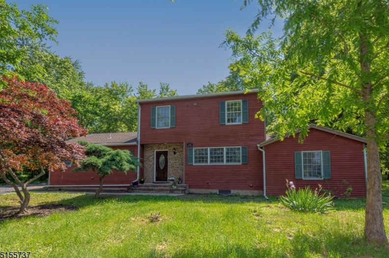 287 Triangle Rd, Millstone, NJ 08844-4524