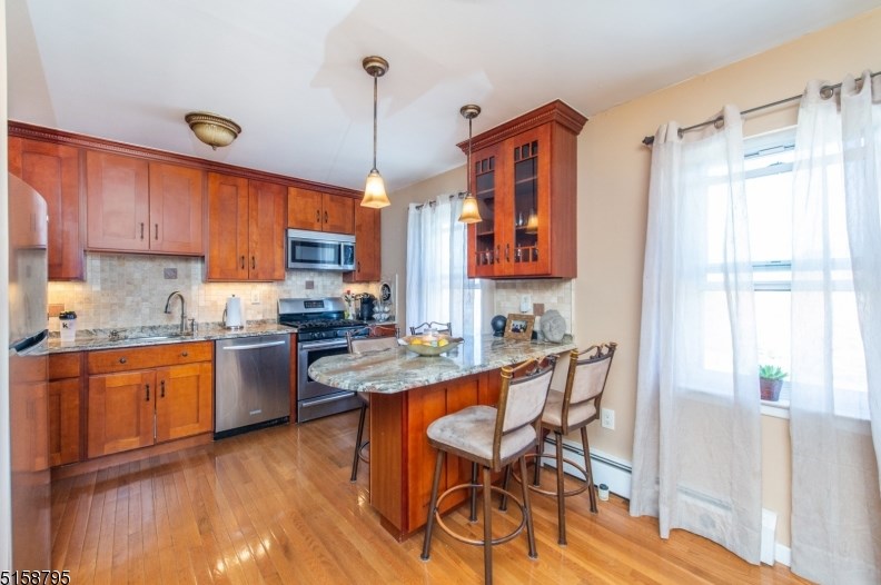 49 Knox Ter, Wayne, NJ 07470-7952