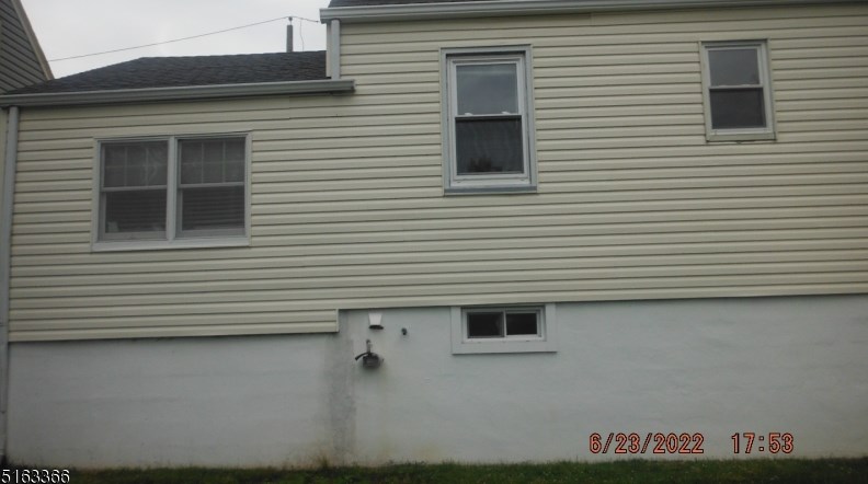 50 Lindale Ct, Clifton, NJ 07013-2629