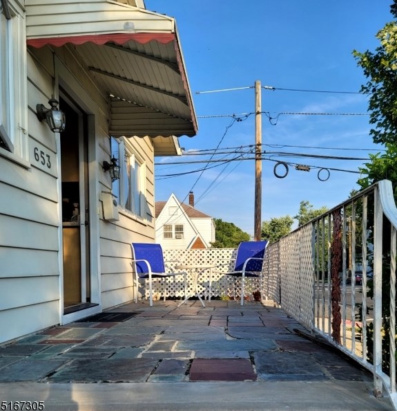 653 New York Ave, Lyndhurst, NJ 07071