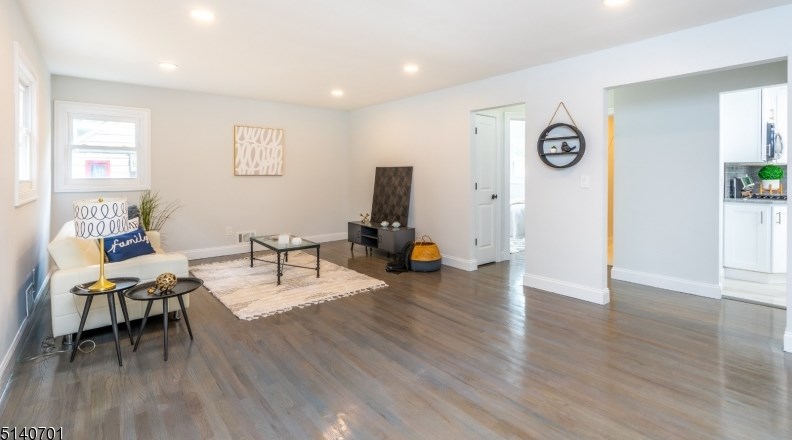 313 Halsey St, Plainfield, NJ 07063-1332