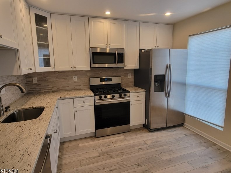 230 Hampshire Ct, Piscataway, NJ 08854