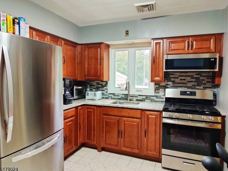 1941 Haviland Dr, Union Center, NJ 07083-5403