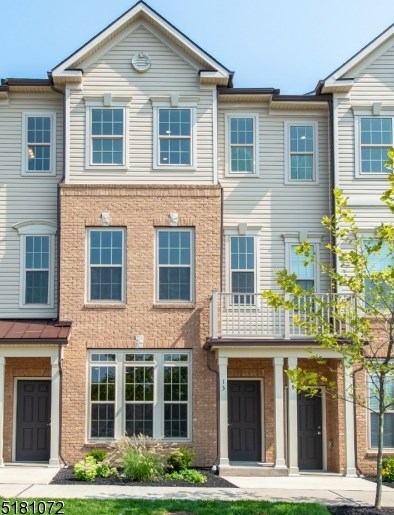 13 Davenport St, Millstone, NJ 08876-2101