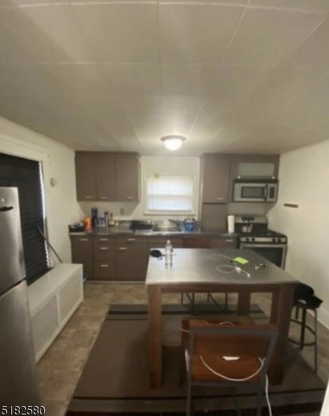 128 Forest Ave, Paterson, NJ 07506