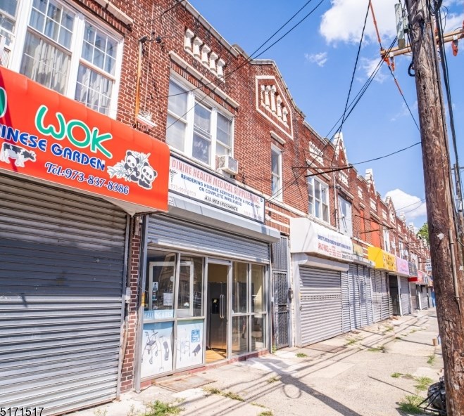 357 Avon Ave, Newark, NJ 07108-1310