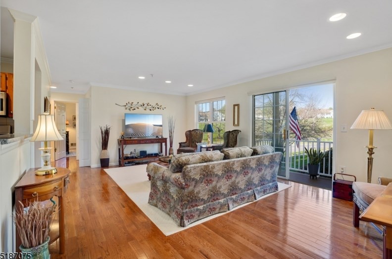 19 Potomac Dr, Basking Ridge, NJ 07920-3189