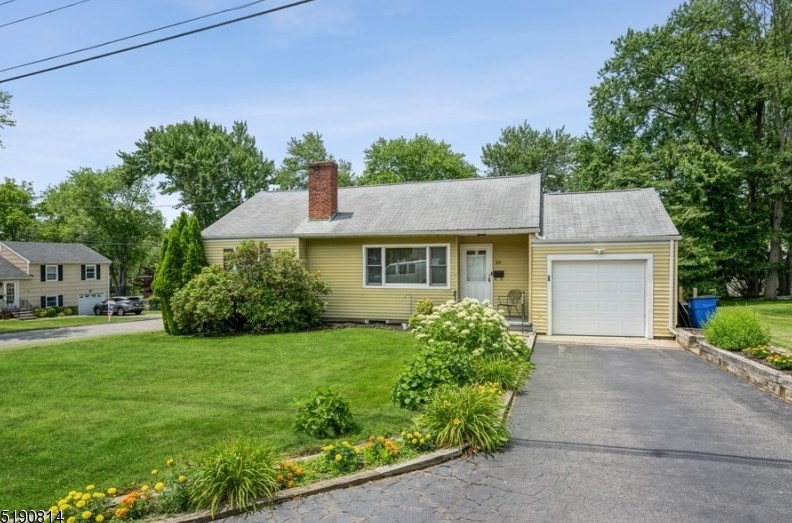 24 Christopher St, Dover, NJ 07801