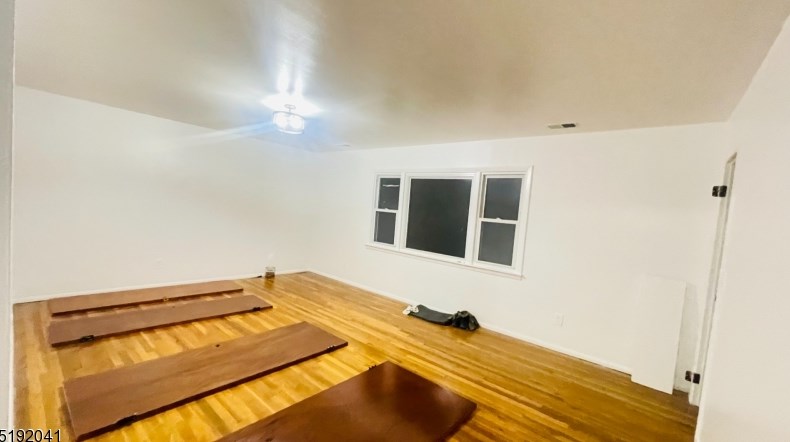 152 E Clifton Ave, Clifton, NJ 07011