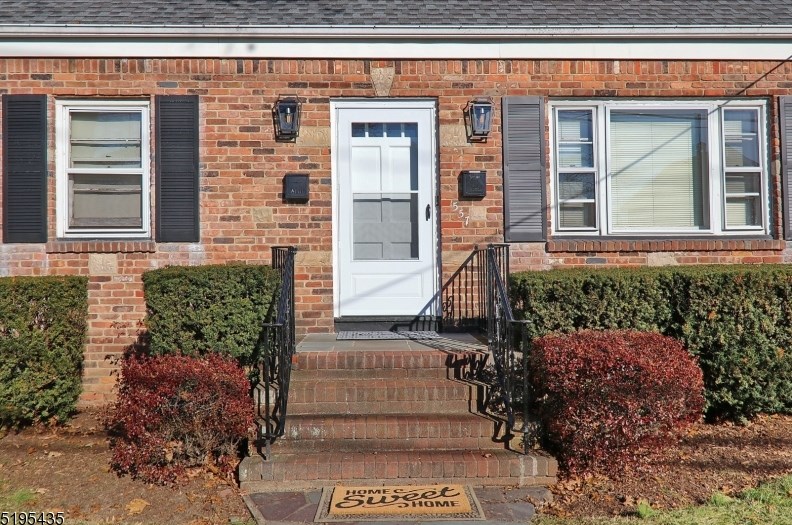 557 Forest Rd 2nd Fl, Scotch Plains, NJ 07076