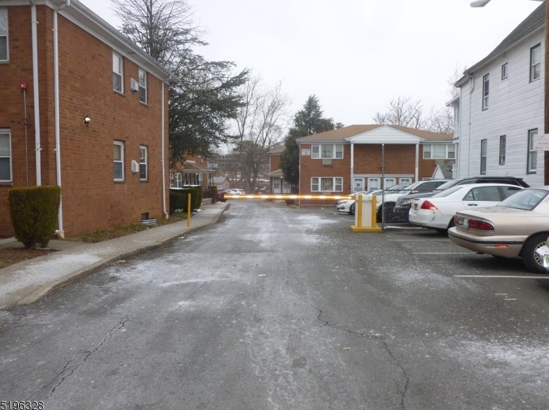 268 Mcbride Ave #10, Paterson, NJ 07501