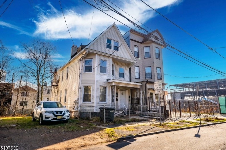 152 Chadwick Ave, Newark NJ  07108-1830 exterior