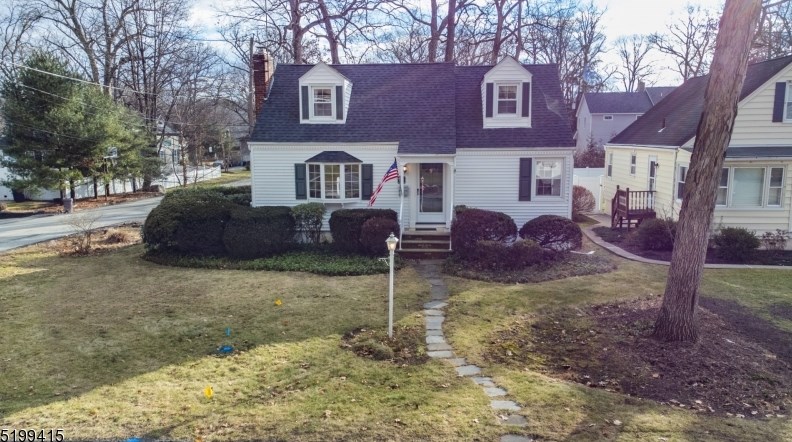 88 Chestnut Dr, Wayne, NJ 07470-5726