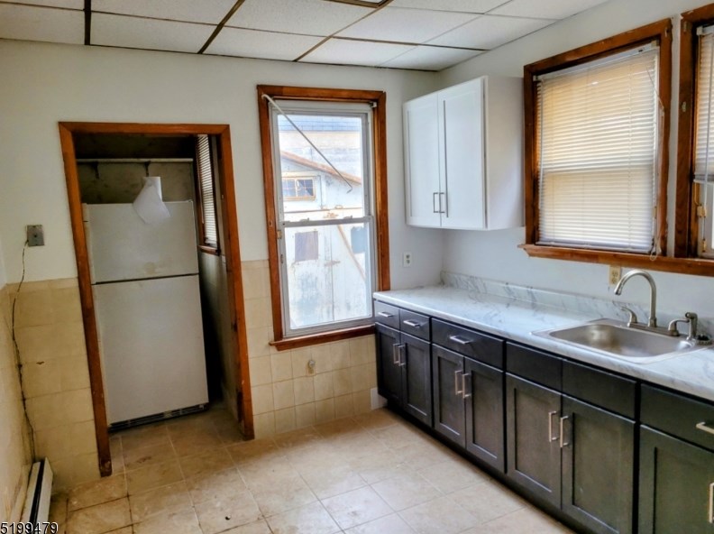 884 18th St, Newark, NJ 07108-1132