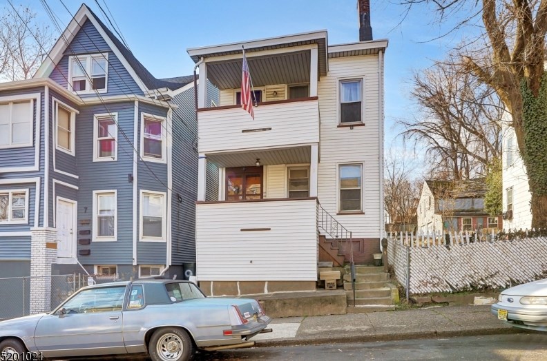 9 Belle Ave, Paterson, NJ 07522-1834