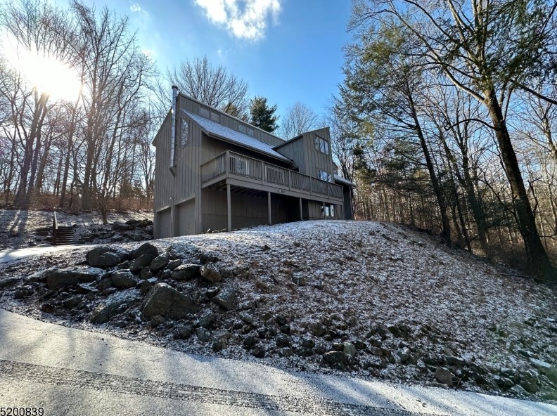 54 Water St, Lebanon, NJ 08833