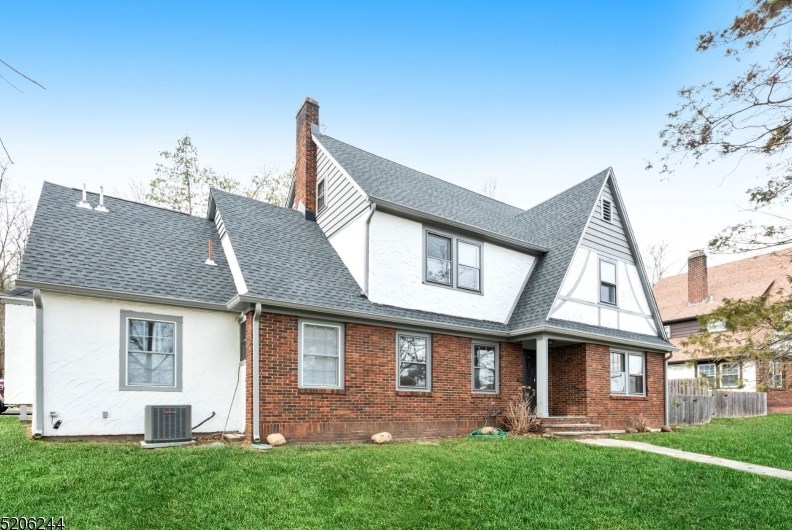 364 N Mountain Ave, Montclair, NJ 07043
