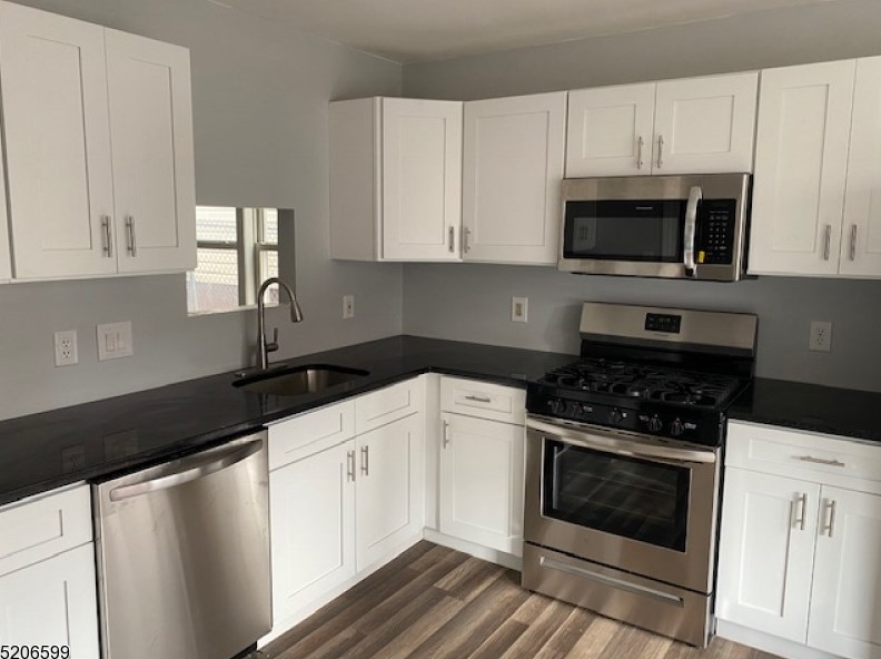 199 Harrison St, Paterson, NJ 07501-1307