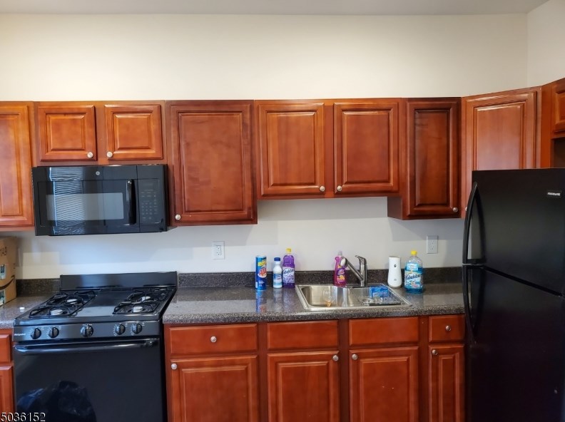 36 Arverne Ter, Irvington, NJ 07111