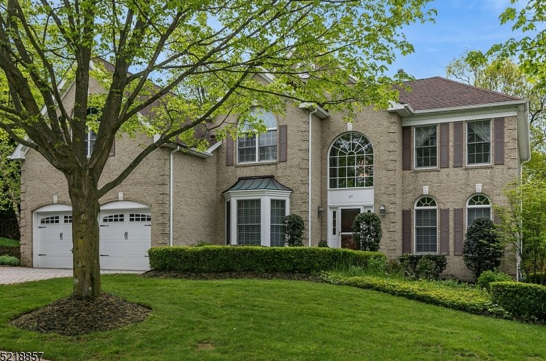 25 Ramapo Dr, Basking Ridge, NJ 07920-4222