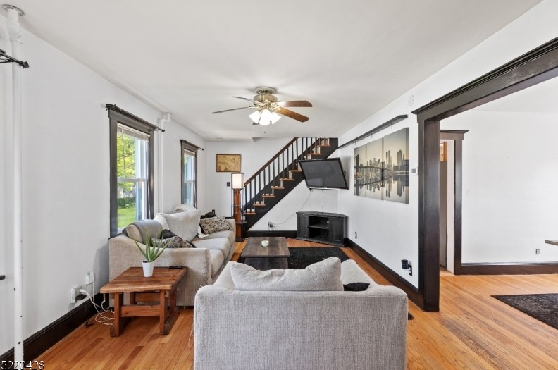 1447 Lincoln Ave, Pompton Falls NJ  07442-1515 exterior