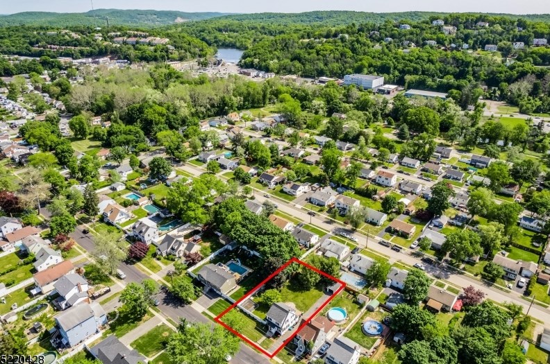 1447 Lincoln Ave, Pompton Falls NJ  07442-1515 exterior